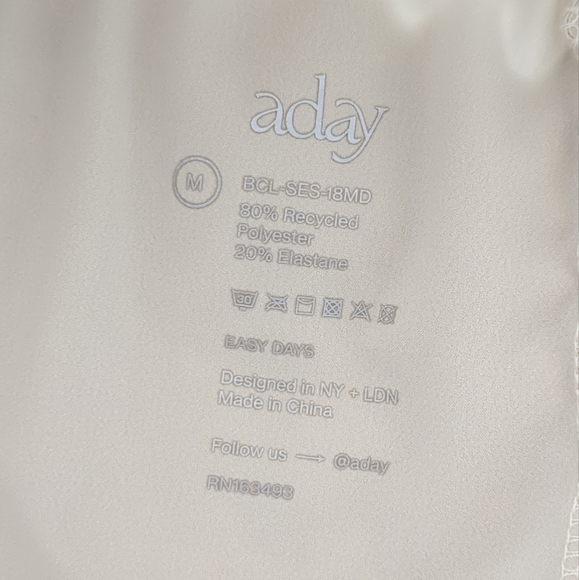 Elegant Cream Women's Pants - Picture 10 of 13